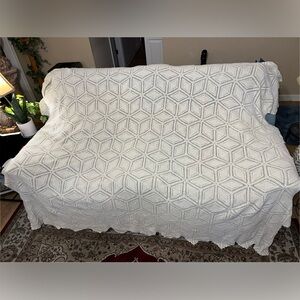 HAND MADE: Chic Cream Geometric Crochet Quilt